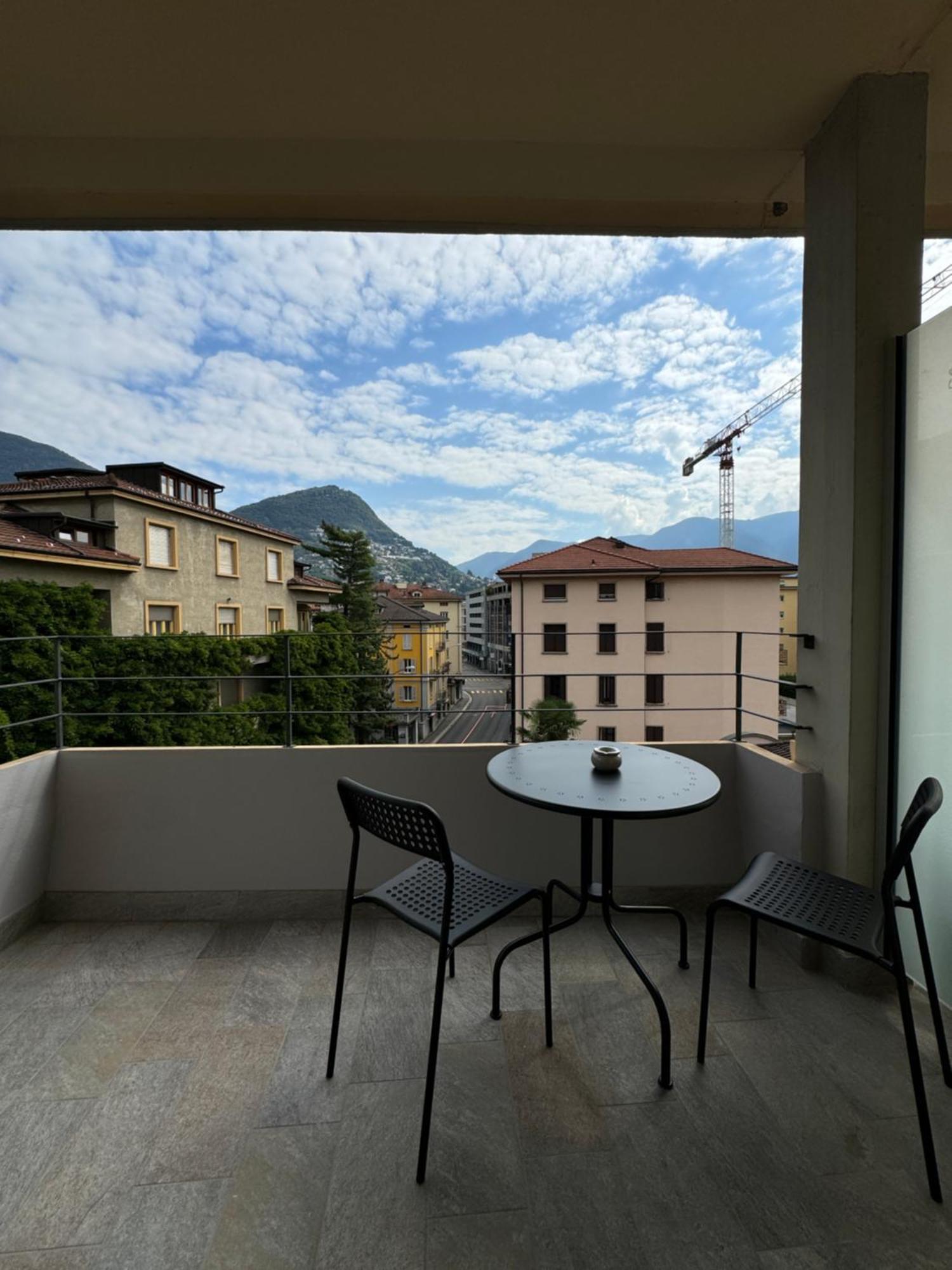 Deluxe Central Apartment - Free Parking Lugano Exterior photo